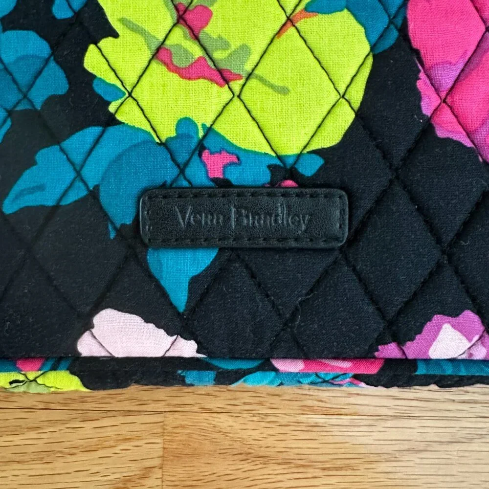 Vera Bradley Retired Hilo Medow Tablet Case